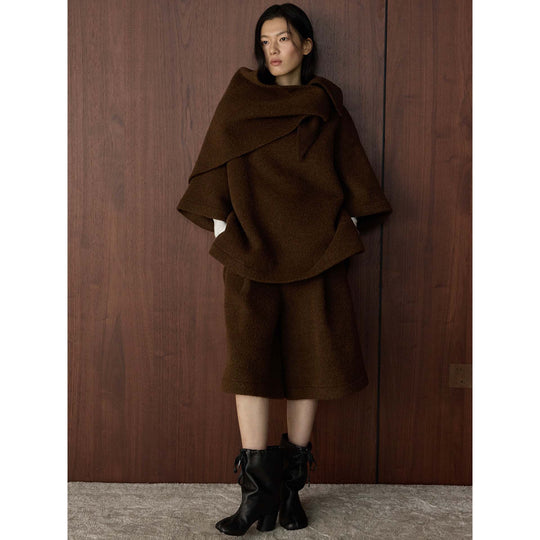 Damen Voluminöser Kapuzenmantel aus Bouclé-Wollmix mit drapiertem Vorderteil Nord Taschen