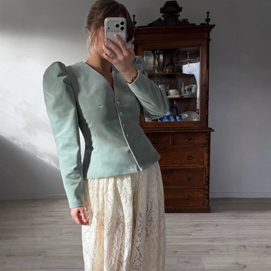 Damen Taillierter Samtblazer mit betonter Taille, V-Ausschnitt und voluminösen Puffärmeln Nord Taschen