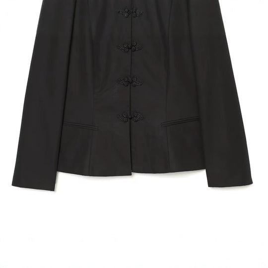 Damen Kurze taillierte Jacke mit Mandarin-Kragen und dekorativen Knotenverschlüssen Nord Taschen