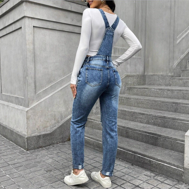Damen Denim-Latzhose mit sculptendem High-Waist, seitlichen Zierknopfleisten und Ripped-Knieteil Nord Taschen