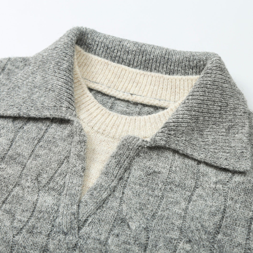 Damen Grobgestrickter Zopfmuster-Pullover mit offenem Polokragen und V‑Ausschnitt Nord Taschen