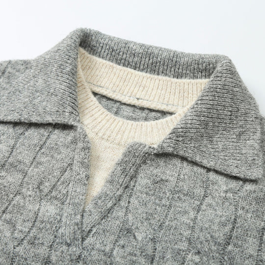Damen Grobgestrickter Zopfmuster-Pullover mit offenem Polokragen und V‑Ausschnitt Nord Taschen