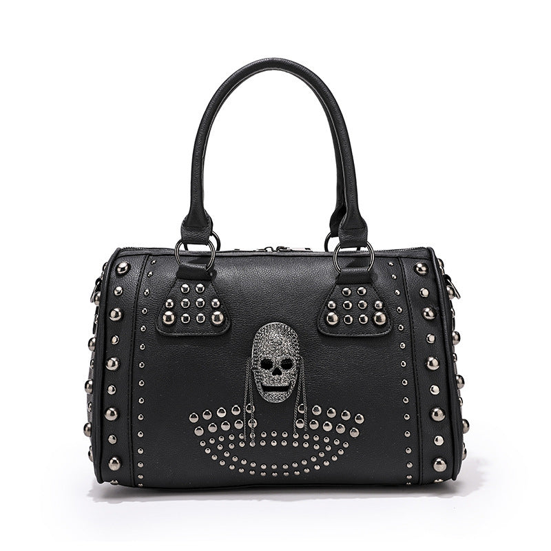 Damen Hobo-Tasche mit dekorativen Nieten und trendy Totenkopf-Applikation Nord Taschen