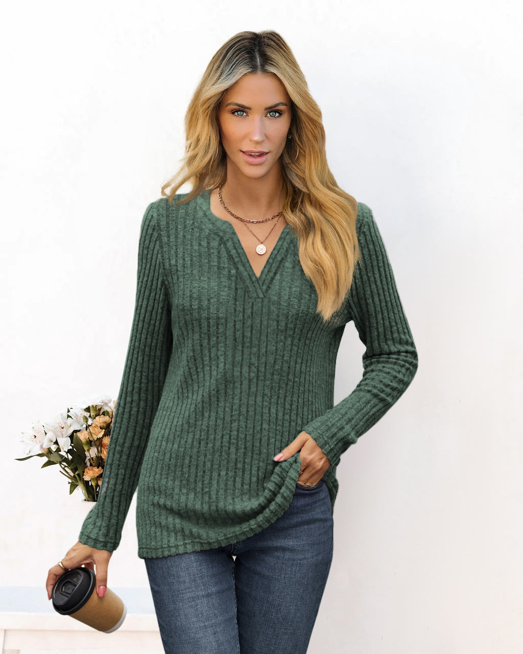 Damen Feines Ripp-Strickshirt mit tiefem V‑Ausschnitt und Tunika‑Länge Nord Taschen