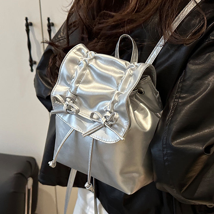 Damen moderne Rucksacktasche mit praktischen Zugbändern Nord Taschen