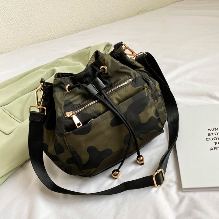 Damen Hobo-Tasche mit elegantem Kordelzug und praktischen Reißverschlussfächern Nord Taschen