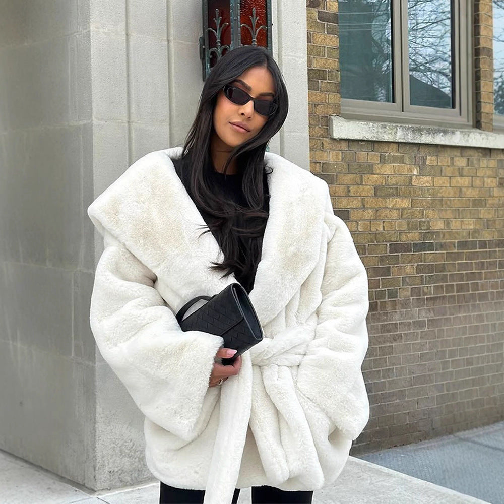 Damen Boxy-Teddyjacke mit Wickelgürtel und übergroßem Schalkragen Nord Taschen