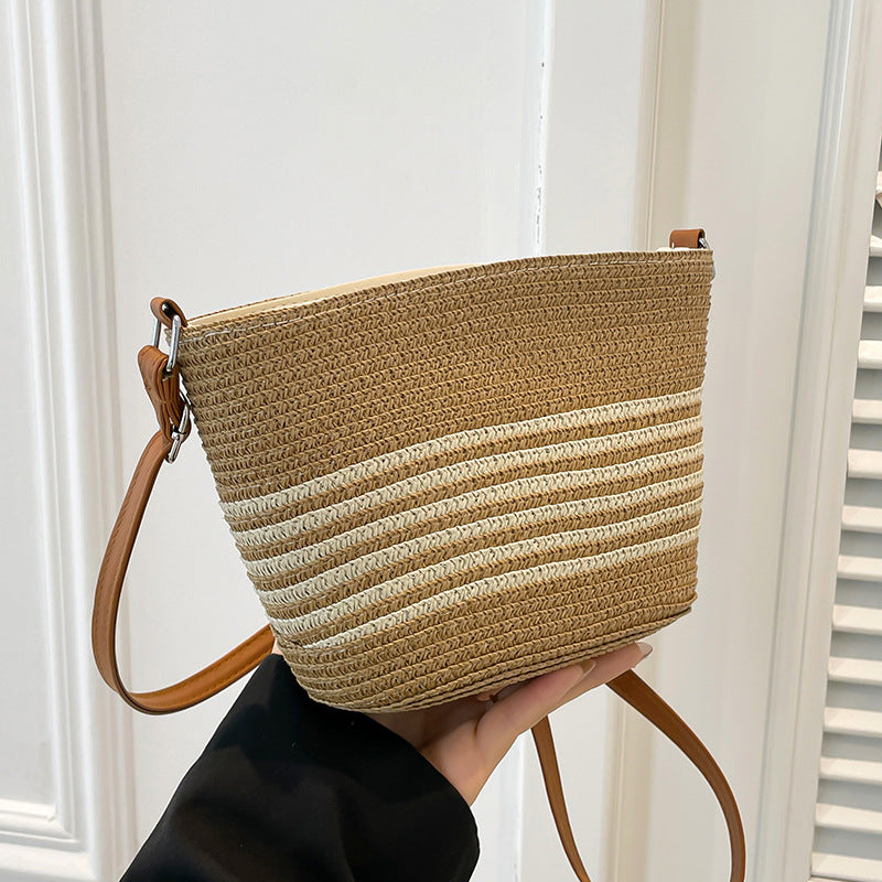 Damen Henkeltasche aus geflochtenem Naturmaterial mit eleganter Struktur Nord Taschen