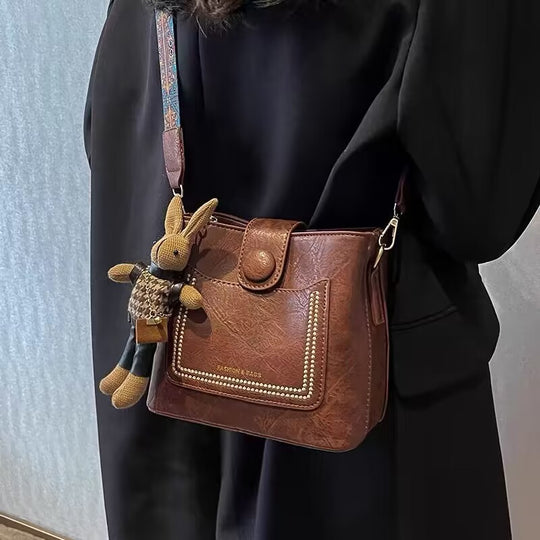 Damen Handtasche im modernen Minimalismus-Stil mit praktischer Außentasche | Nord Taschen