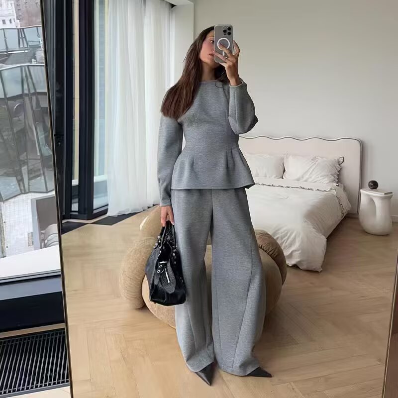 Damen Zweiteiliges Komfort-Lounge-Set mit Langarmshirt und weiter Jogginghose Nord Taschen