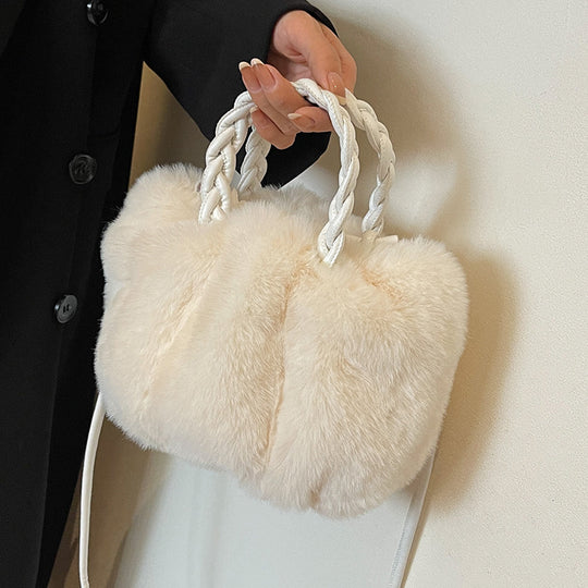 Damen Plüsch Handtasche mit geflochtenem Griff Nord Taschen