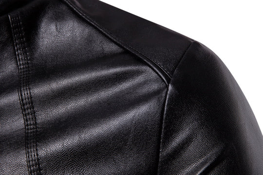 Herren Slim-Fit Biker-inspirierte Kunstlederjacke mit Stehkragen und minimalistischer Nahtführung Nord Taschen