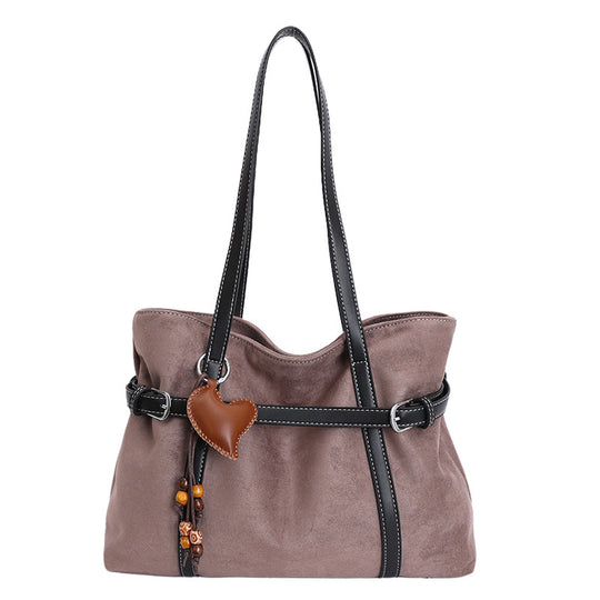 Damen Handtasche mit stilvollen Akzenten und praktischem Innenraum Nord Taschen