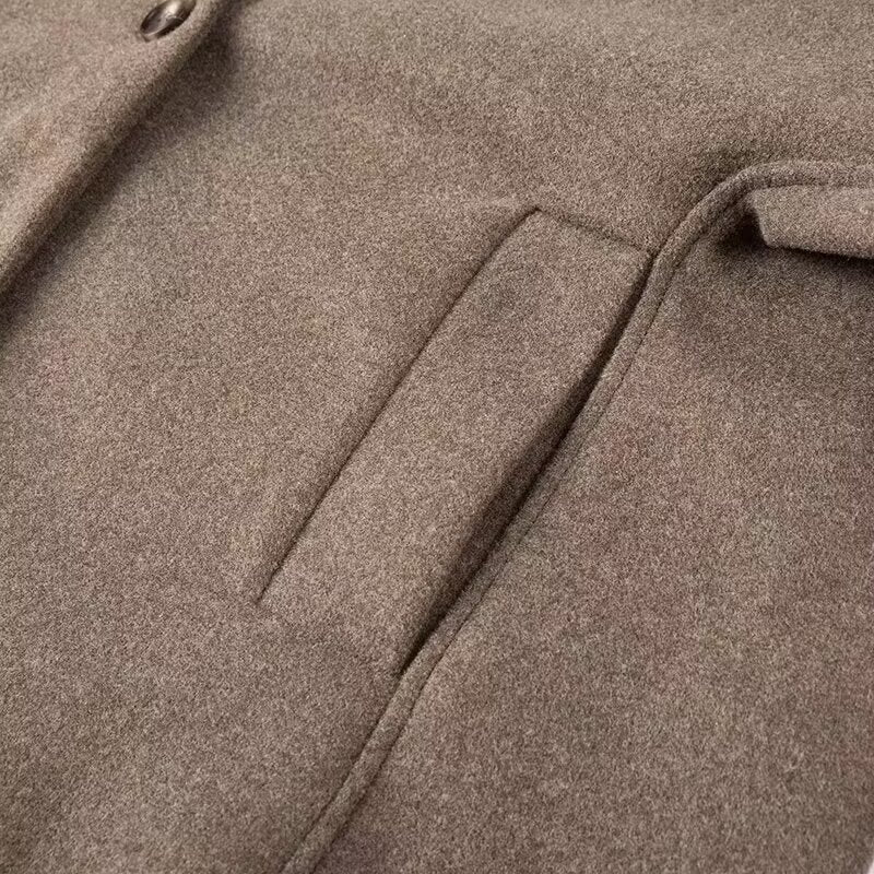 Damen Kurzjacke im Boxy‑Schnitt mit V‑Ausschnitt und Zwei‑Knopf‑Verschluss Nord Taschen