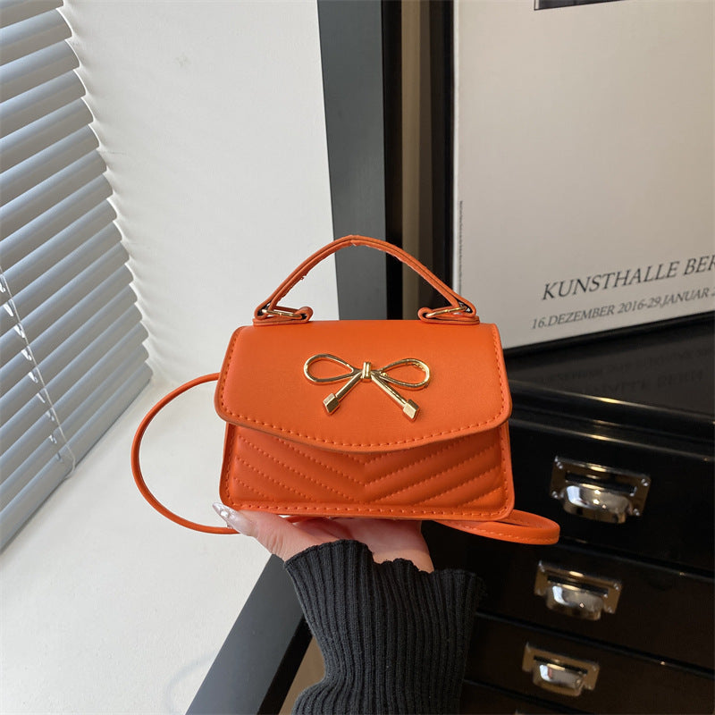 Damen Mini-Handtasche mit eleganter Schleifenverzierung Nord Taschen