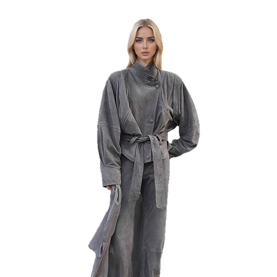 Damen Kurzjacke aus Veloursleder‑Optik mit hohem Stehkragen, Taillengürtel und kastiger Oversize‑Silhouette Nord Taschen