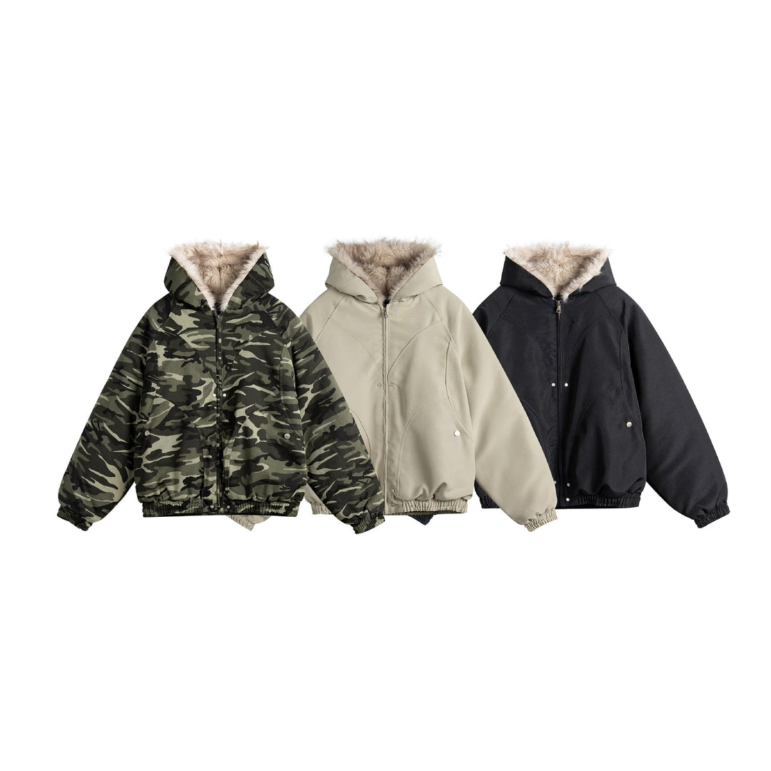 Damen Kurz geschnittene Camouflage-Übergangsjacke mit Kunstfellkapuze und elastischem Saum Nord Taschen