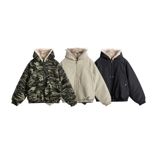 Damen Kurz geschnittene Camouflage-Übergangsjacke mit Kunstfellkapuze und elastischem Saum Nord Taschen