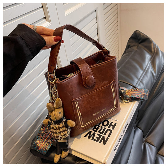Damen Handtasche im modernen Minimalismus-Stil mit praktischer Außentasche | Nord Taschen