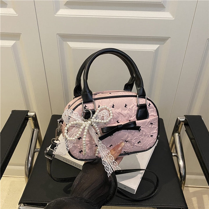 Damen Schultertasche mit eleganter Satin-Optik Nord Taschen