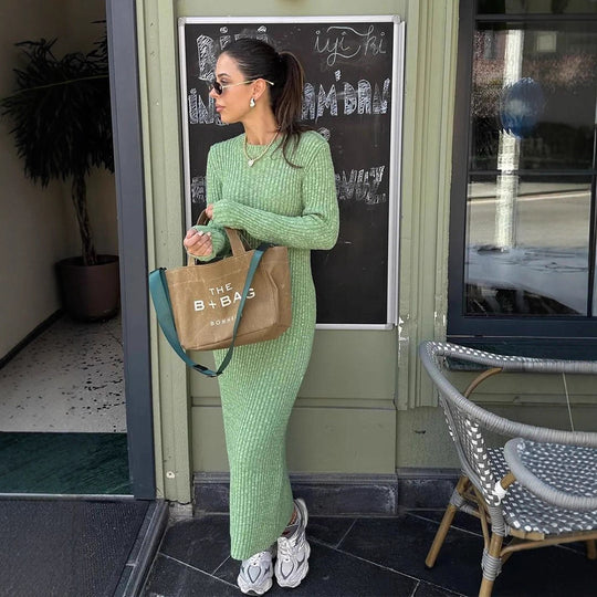 Damen Langes geripptes Strickkleid mit passendem Maxicardigan, Seitentasten und voluminösen Ballonärmeln Nord Taschen
