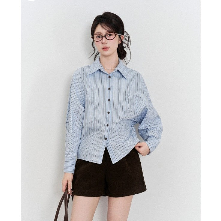 Damen Oversize-Hemdbluse mit feinen Nadelstreifen, weiten Ärmeln und lässigem Saum Nord Taschen