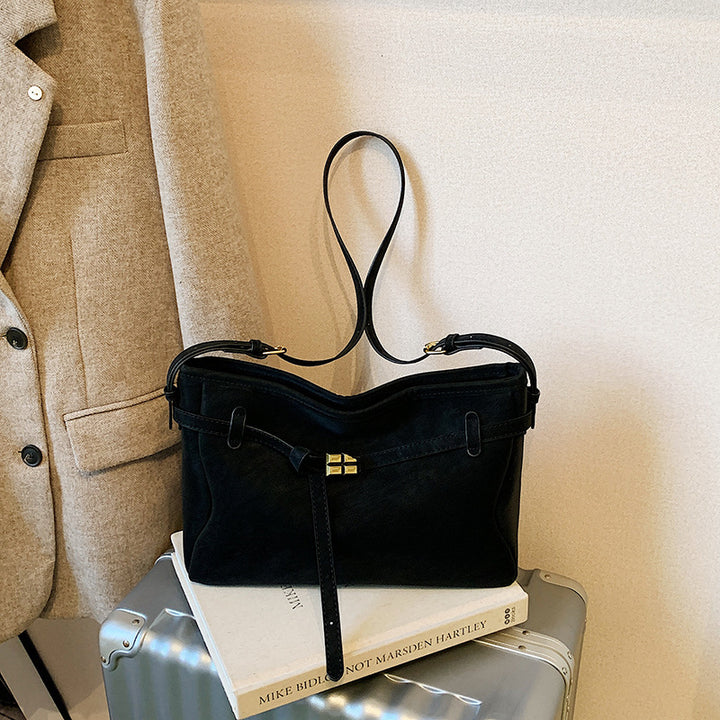 Damen Schultertasche mit elegantem Schnallenverschluss und weichem Material Nord Taschen