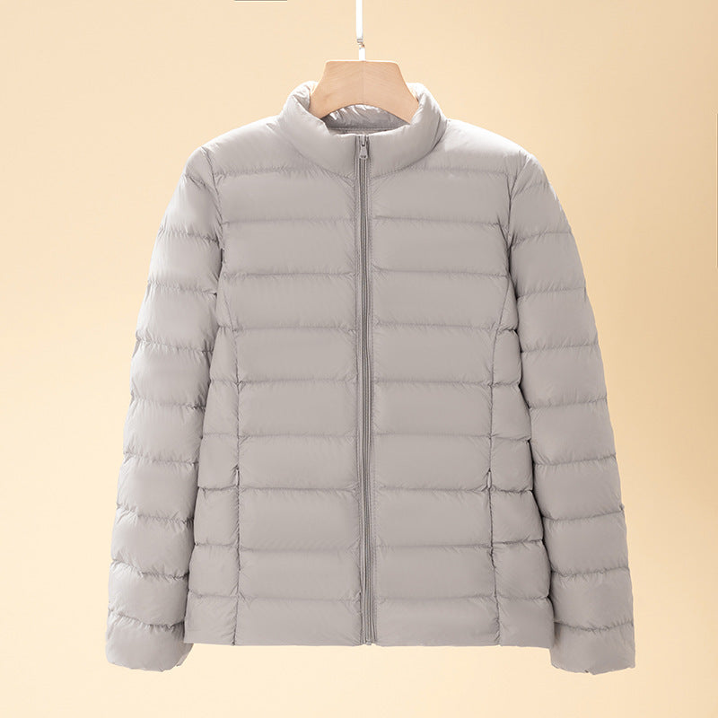 Damen ultraleichte gesteppte Daunenjacke mit Stehkragen und Reißverschluss Nord Taschen