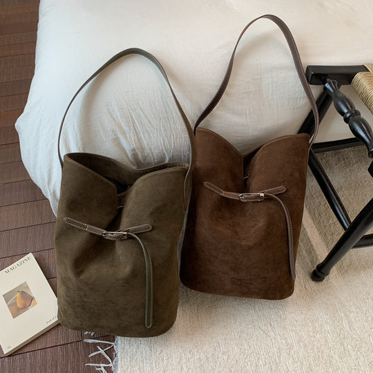 Damen Hobo-Tasche aus hochwertigem Wildleder mit elegantem Kordelzug Nord Taschen