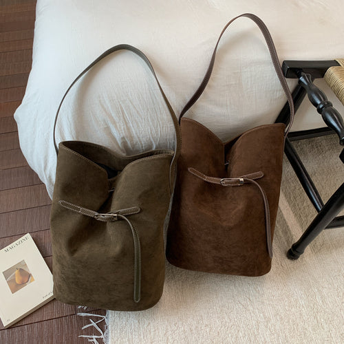 Damen Hobo-Tasche aus hochwertigem Wildleder mit elegantem Kordelzug Nord Taschen
