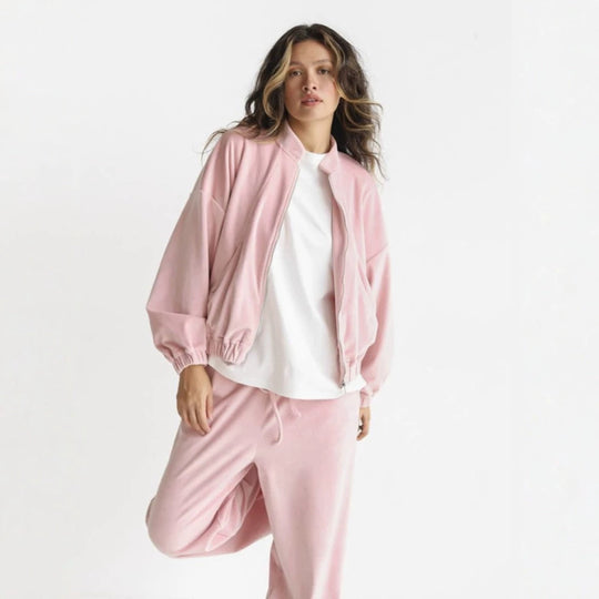 Damen ausgestelltes Velours-Jogginganzug-Set mit kurzer Reißverschlussjacke und hochtaillierter Kordelhose Nord Taschen