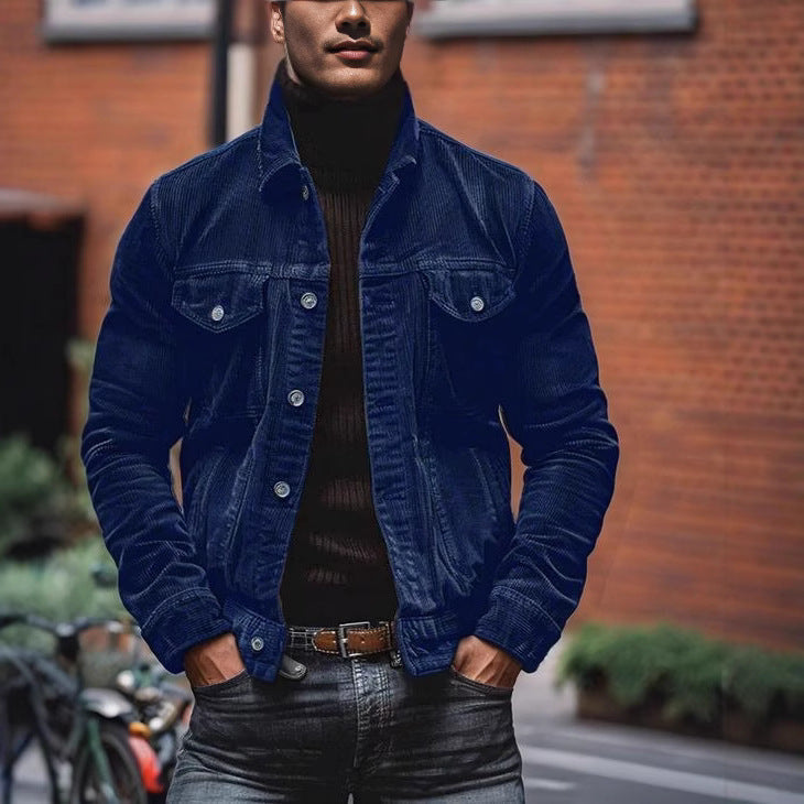 Herren Cordjacke mit klassischem Schnitt und praktischen Brusttaschen