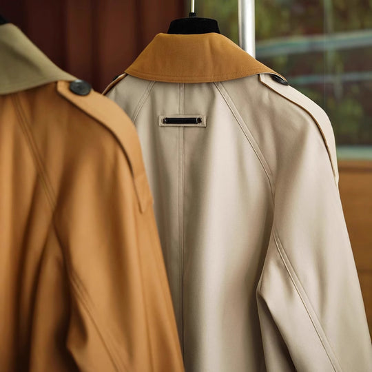 Damen Elegant geschnittene Trenchjacke mit Taillengürtel Nord Taschen