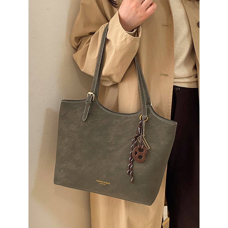 Damen minimalistischer Schultertasche mit hochwertiger Oberflächenstruktur Nord Taschen