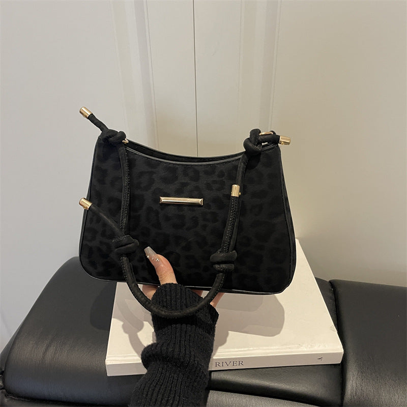 Damen modische Umhängetasche mit eleganten Knoten-Details Nord Taschen