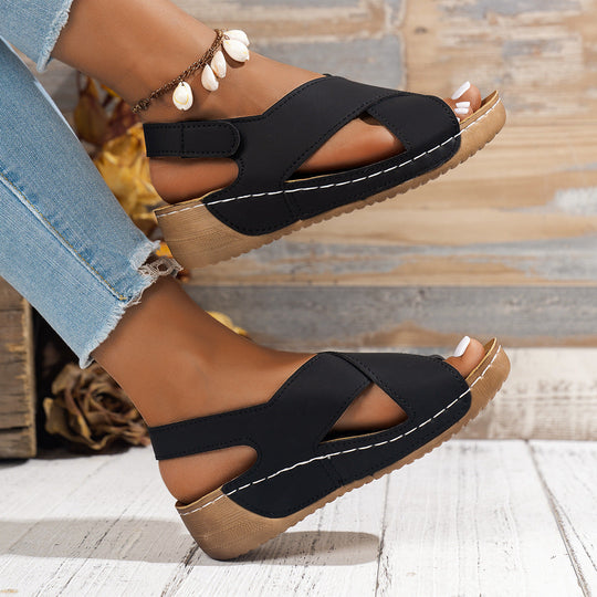 Damen Bequeme Sandalen mit Cross-Over-Riemen und Komfortsohle