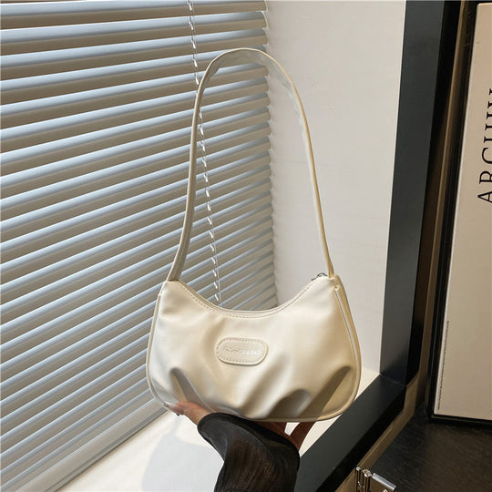 Damen trendige Umhängetasche mit strukturiertem Design und praktischem Henkel Nord Taschen