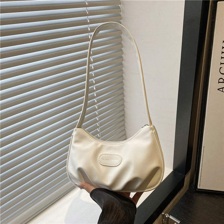 Damen trendige Umhängetasche mit strukturiertem Design und praktischem Henkel Nord Taschen