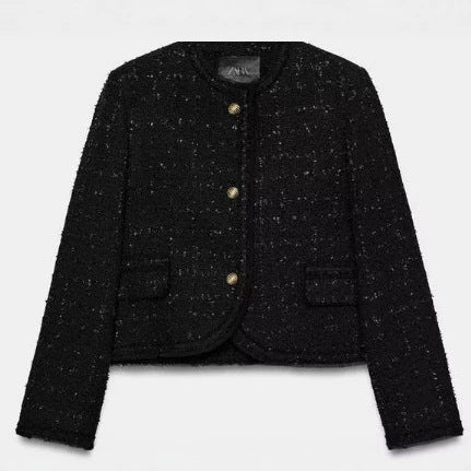 Damen Kurztaillierte Bouclé‑Tweed‑Kastenjacke mit runden Kanten, goldenen Zierknöpfen und aufgesetzten Taschen Nord Taschen