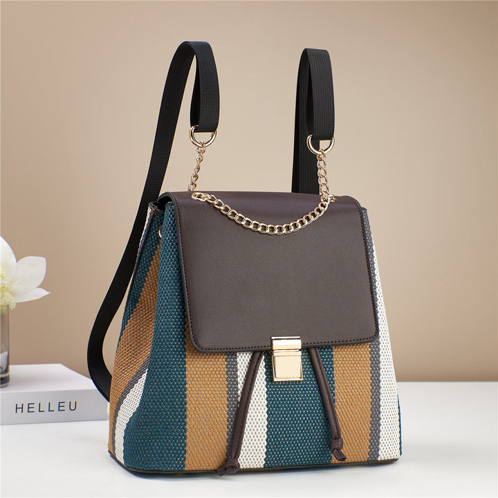 Damen Rucksackhandtasche mit strukturiertem Obermaterial und modarem Kettendetail Nord Taschen