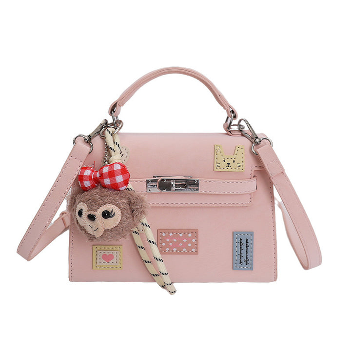 Damenhandtasche mit verspieltem Design und abnehmbarem Anhänger Nord Taschen