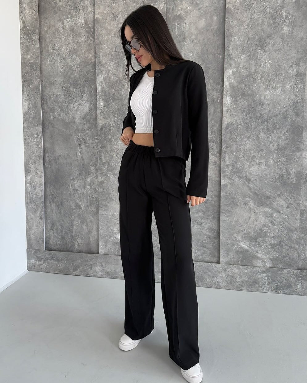 Damen Elegantes Zweiteiler-Set mit Kurzjacke und Hochbund-Faltenhose Nord Taschen