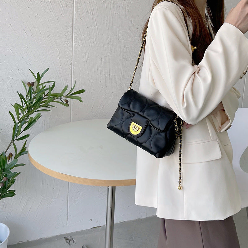 Damen elegante Schultertasche mit gepolstertem Design Nord Taschen