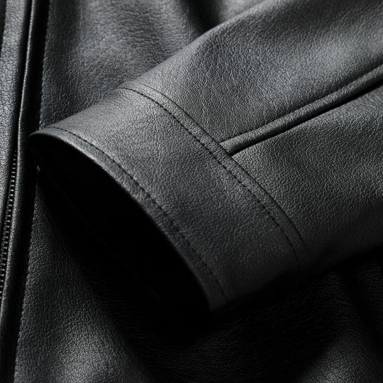 Herren Schmale Lederjacke im Urban-Bikerstil mit Stehkragen und Brust-Reißverschlusstaschen Nord Taschen