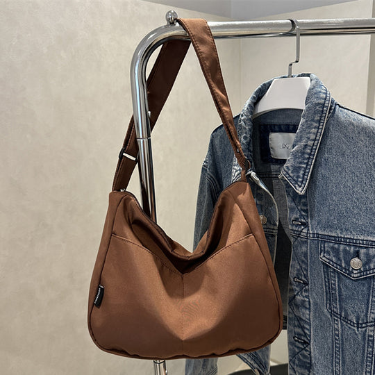 Damen Hobo-Tasche aus strapazierfähigem Material mit elegantem Design Nord Taschen