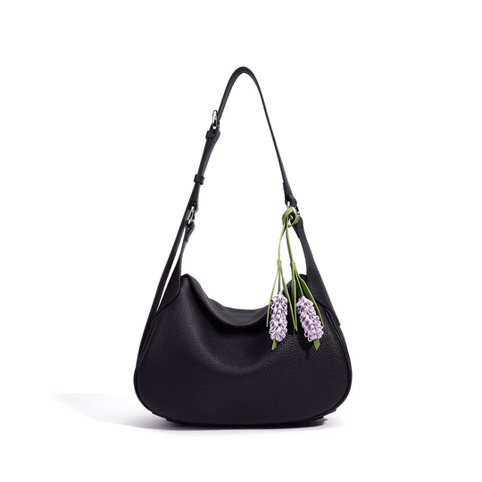 Damen Hobo-Tasche aus hochwertigem Leder mit verspieltem Blumenanhänger Nord Taschen