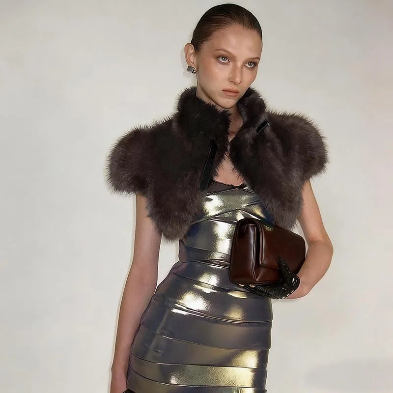 Damen Cropped Kunstpelz‑Bolero mit voluminösem Umlegekragen und Puffärmeln Nord Taschen
