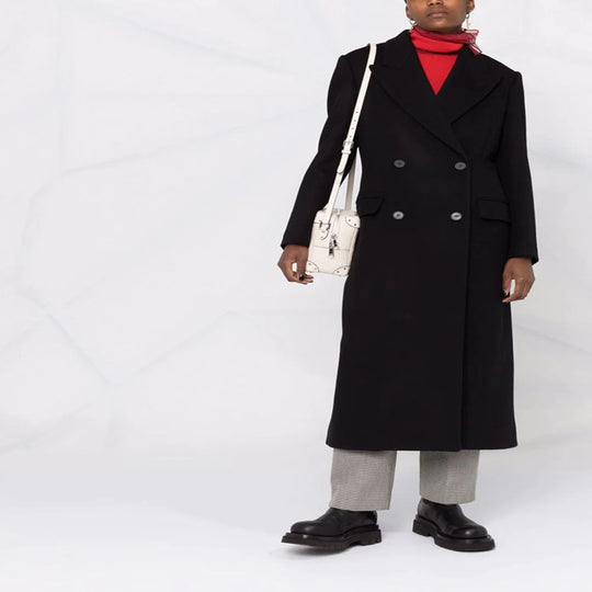 Damen Longcoat im minimalistischen Doppelreiher mit taillierter Silhouette und Pattentaschen Nord Taschen