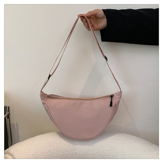 Damen praktische Umhängetasche mit geschwungenem Design Nord Taschen