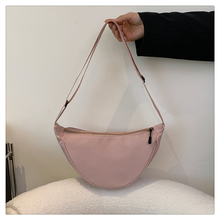 Damen praktische Umhängetasche mit geschwungenem Design Nord Taschen